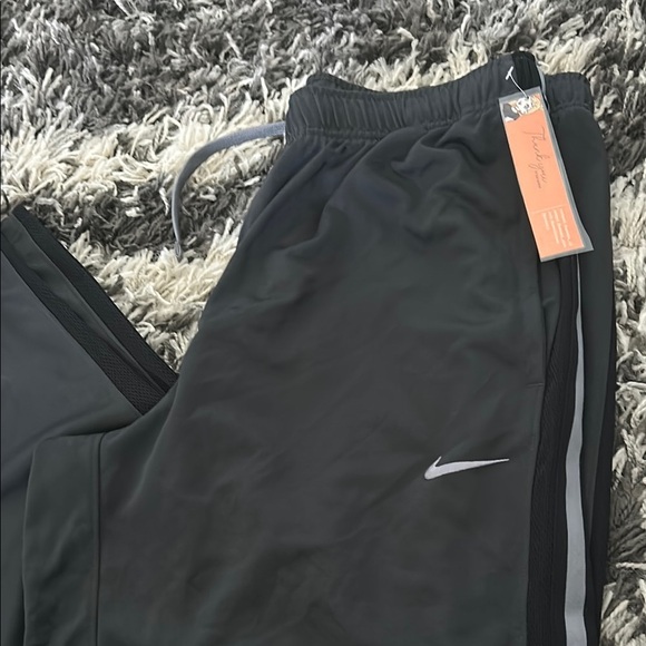 Nike Charcoal Gray Athletic Pants - Picture 3 of 6